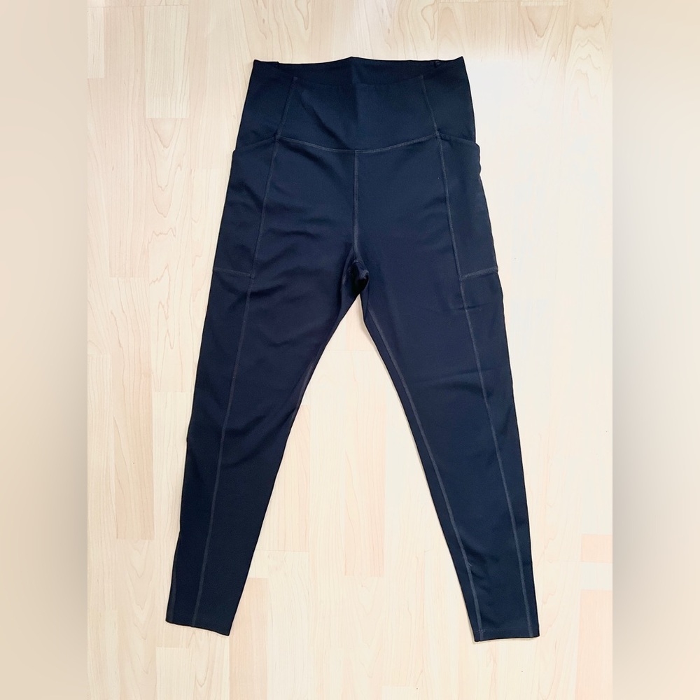Girlfriend Collectice high rise black pocket leggings